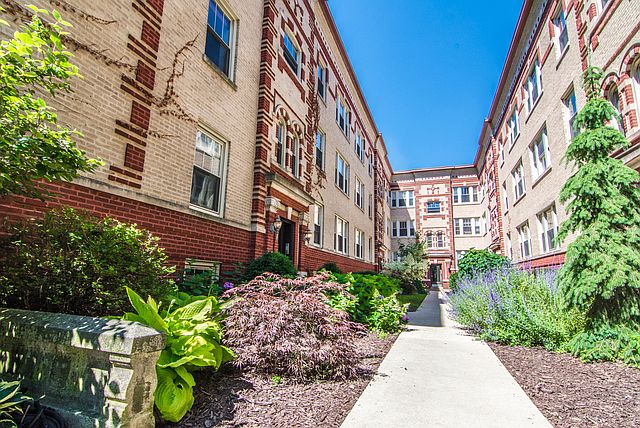 1st image of 5340 N Winthrop Ave APT 3N