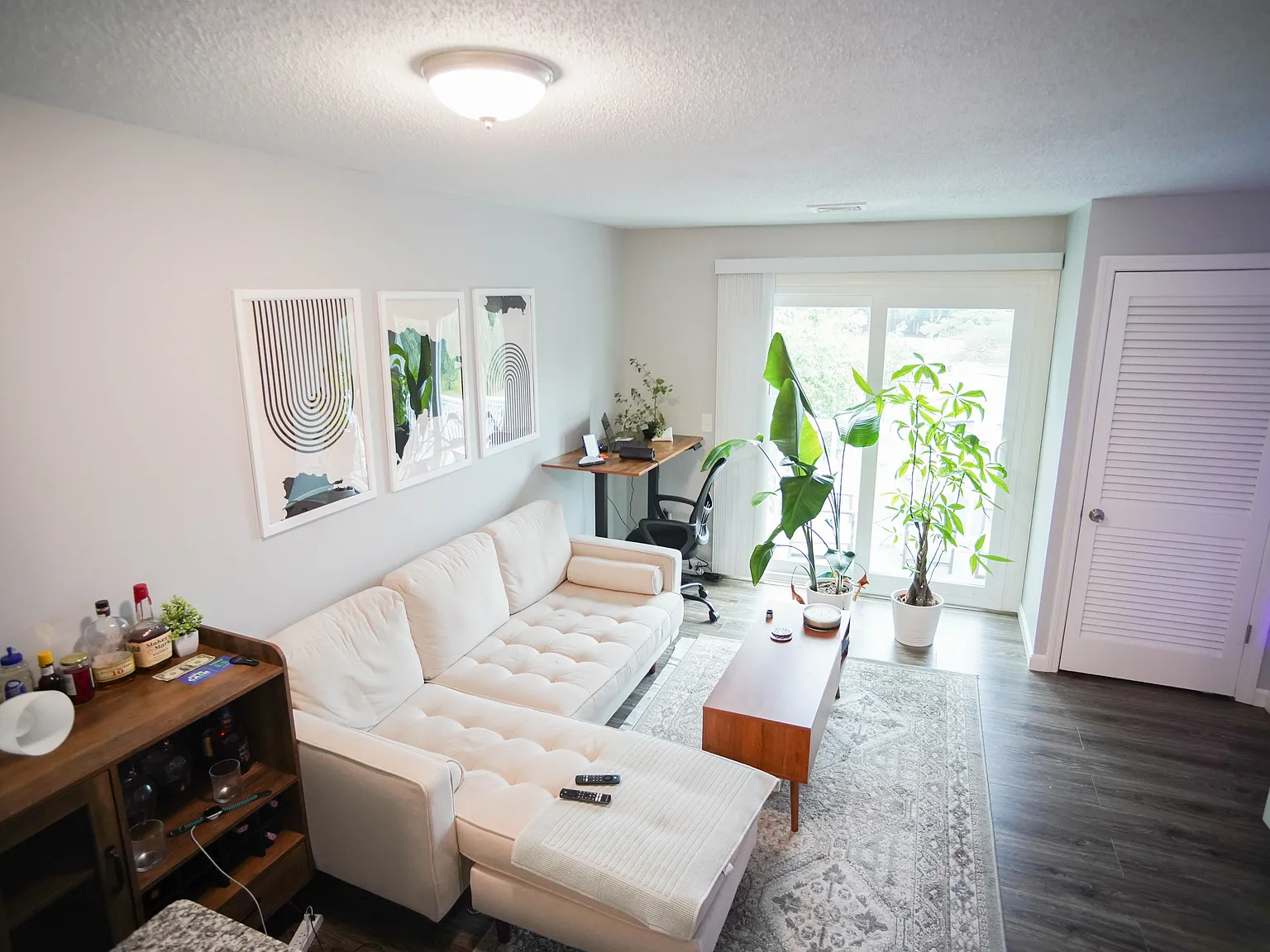 1 bed, 569 sqft, $1,750 — Photo 2