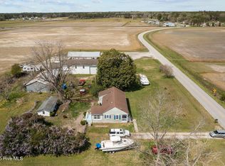489 Newport Loop Rd, Newport, NC 28570
