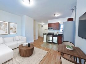 207 W 11th St, New York, NY