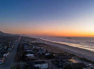 177 S Dolphin St, Rockaway Beach, OR
