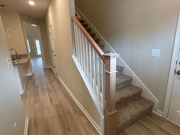 3rd image of 1850 Madison St Unit 505