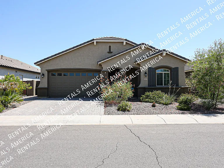 41335 W Almira Dr — Photo 2