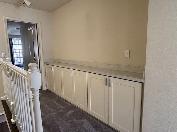 4th image of 975 Belmont Ter Unit 6