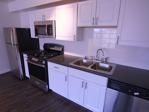2nd image of 151 N Hoover St #2