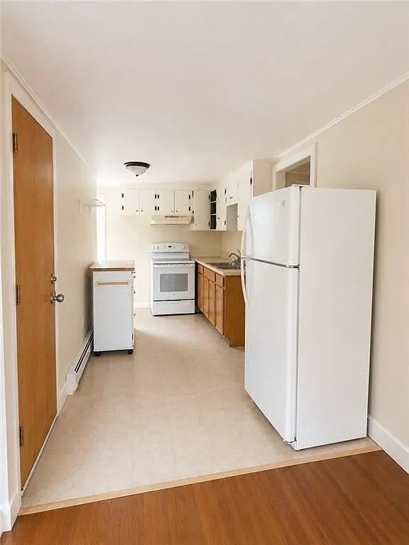 2 bed, 1.0 bath, 1000 sqft, $1,775 — Photo 1