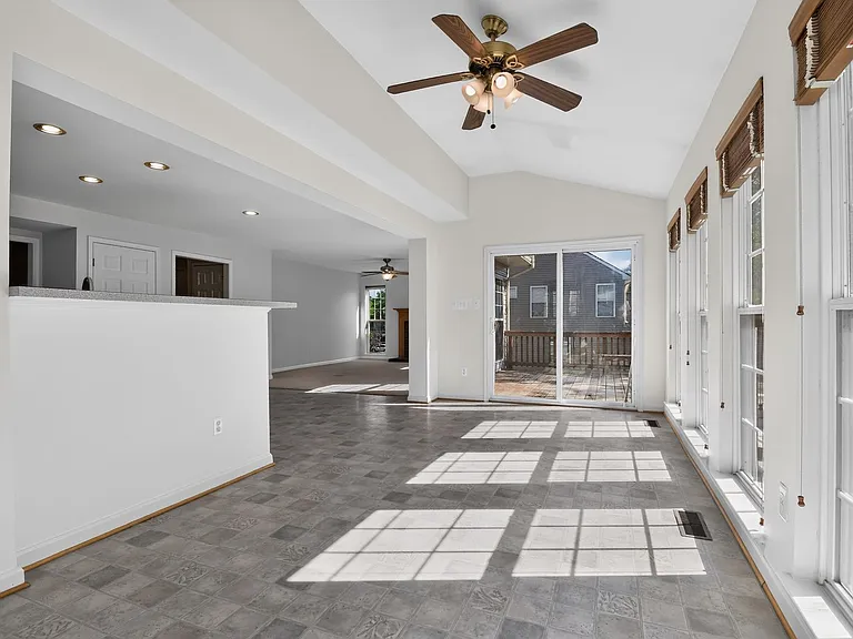 15509 Marsh Overlook Dr — Photo 9