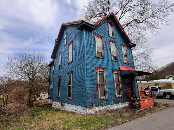 553 Railroad St, Mapleton Depot, PA 17052