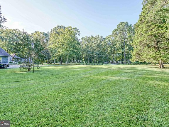 5th image of 28420 Oaklands Rd
