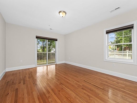 5th image of 244 Main St #1