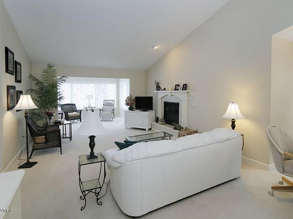 3rd image of 231 Potters Dr