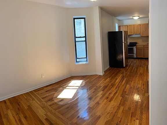 5th image of 341 E 65th St #5REE