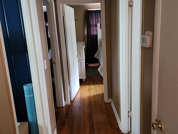 5th image of 3214 Moorewood Dr
