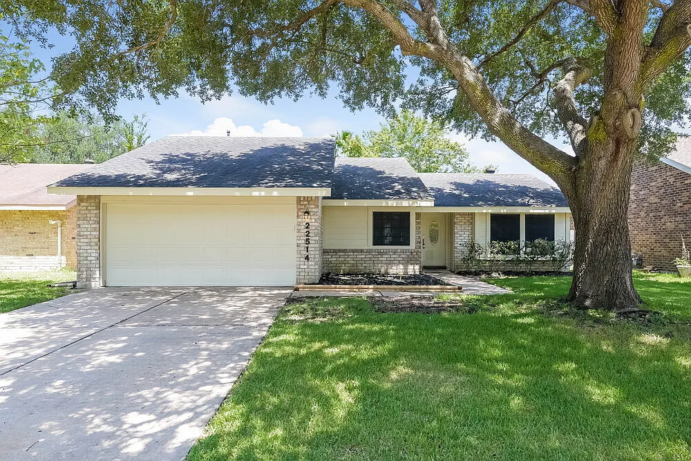 3 bed, 2.0 bath, 1282 sqft, $1,785 — Photo 1