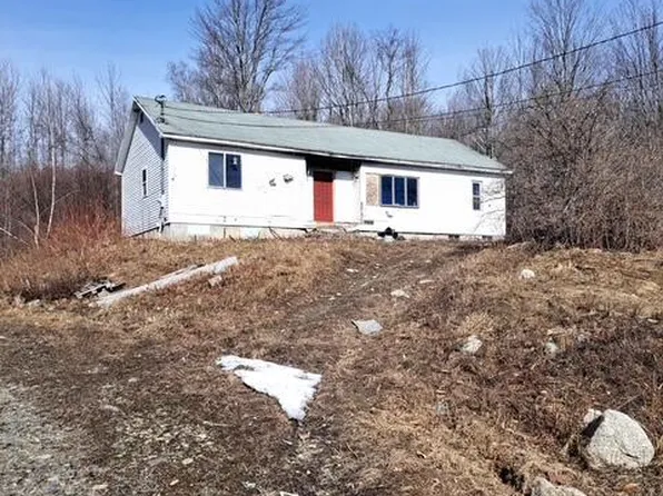 527 Canaan Road, Hartland, ME 04943