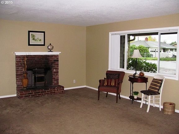 4th image of 9004 NE 82nd St