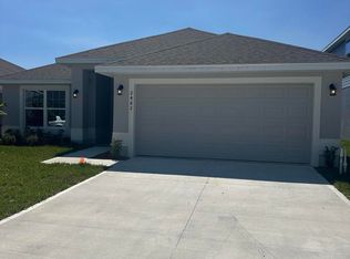 2482 Carrick St NW, Palm Bay, FL 32907