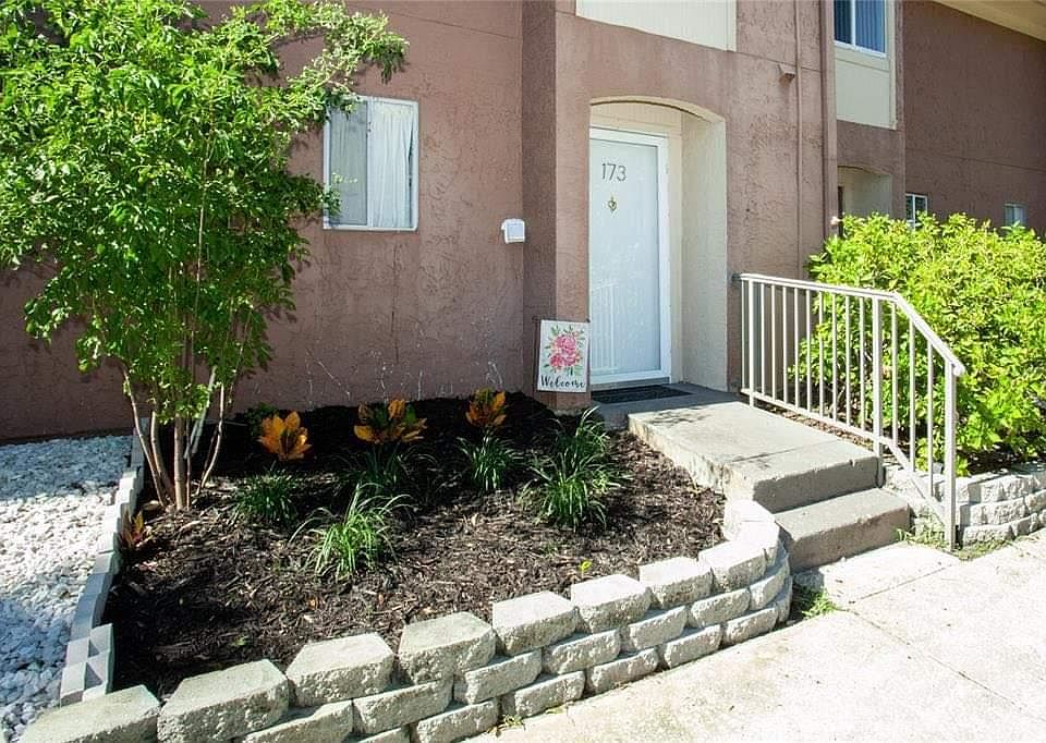1st image of 173 114th Ave N #173