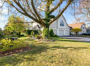 1376 Longacre Ln, Wheeling, IL 60090