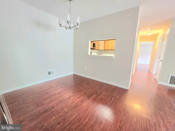 24 Coral Tree Ct, Lawrence Township, NJ 08648