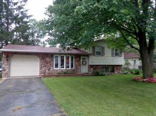 4701 Framingham Dr, Sylvania, OH 43560