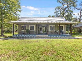 7037 Deep Well Rd, Bryan, TX 77808