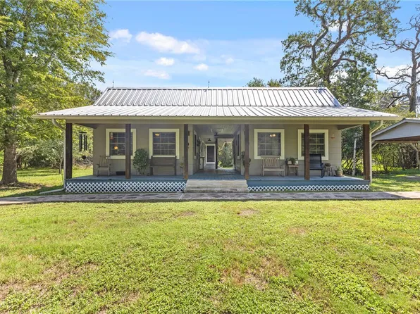 7037 Deep Well Rd, Bryan, TX 77808