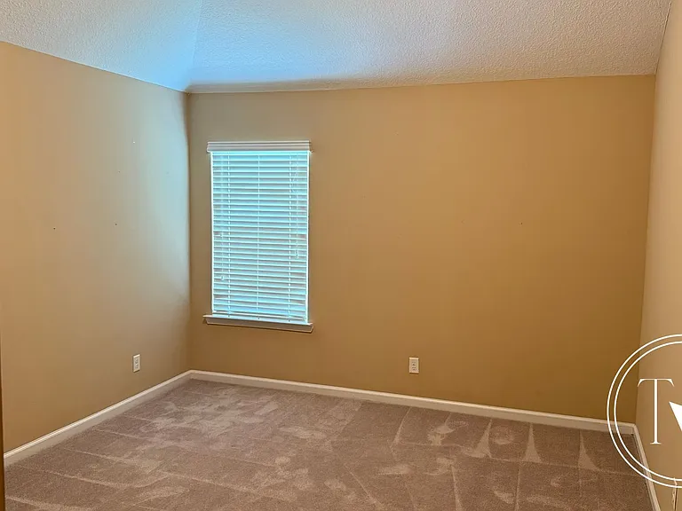 639 Red Oak Ln — Photo 20