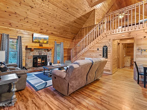 4th image of 1316 Wedge Tailed Ln