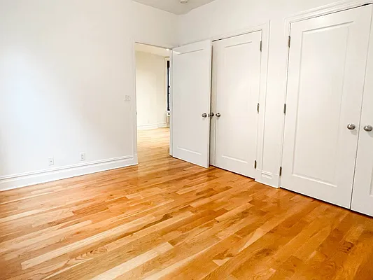 Rented by Coldwell Banker Warburg | media 11