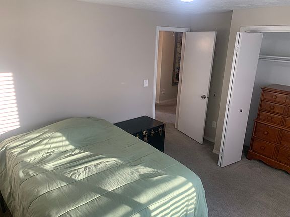 4th image of 3198 E Sweetwater Dr