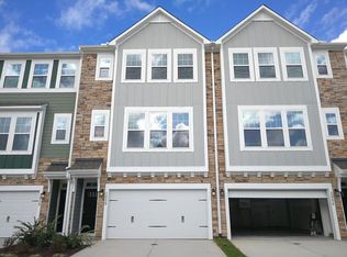 1008 Freeport Dr, Durham, NC 27703