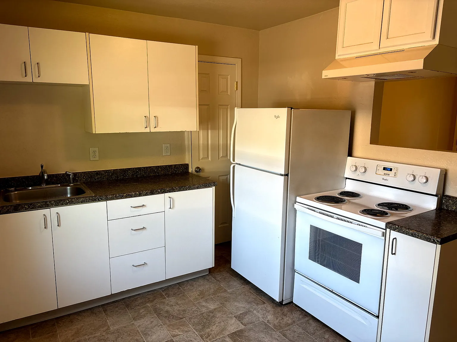 1 bed, $995 — Photo 1