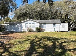 1502 S Wiggins Rd, Plant City, FL 33566