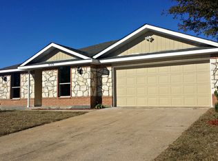 929 Woodcrest Dr, Lancaster, TX 75134
