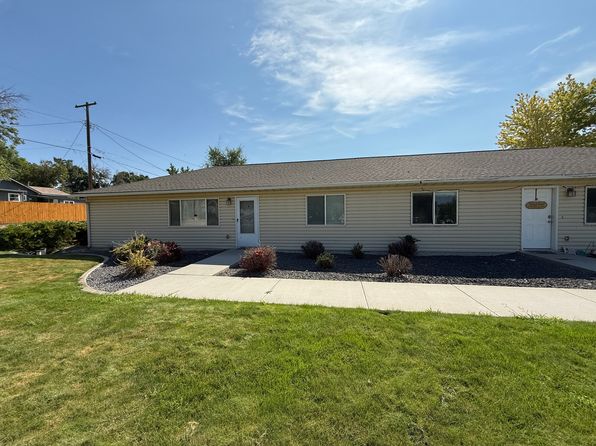 278 2nd Ave W #B