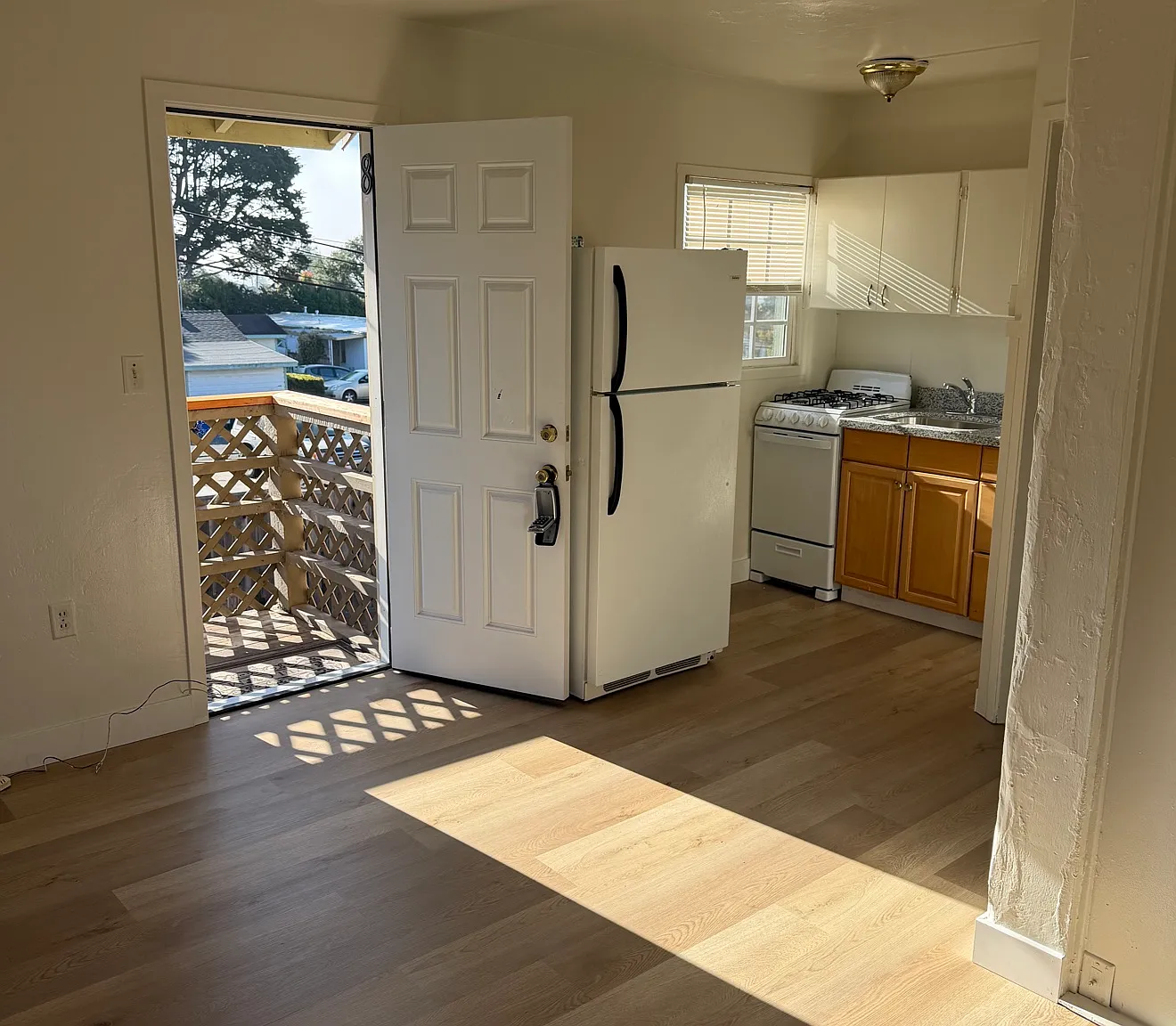 1 bed, 400 sqft, $1,875 — Photo 1