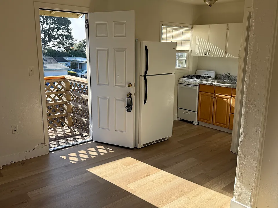 7362 Mesa Dr #8