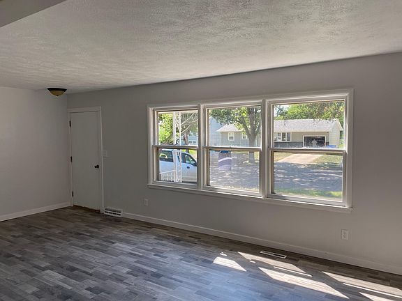Great room. Living Room