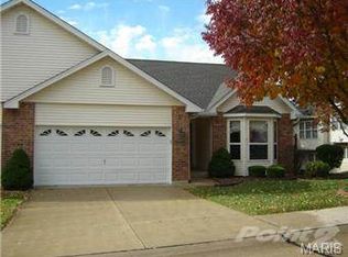 3125 Country Bluff Dr, Saint Charles, MO 63301