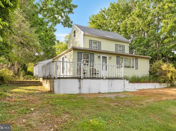 1025 Doe Run Rd, Newark, DE 19711