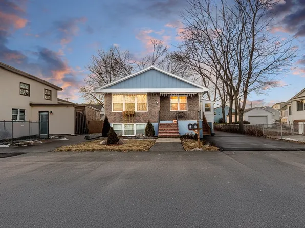 14 Newman St, Revere, MA 02151