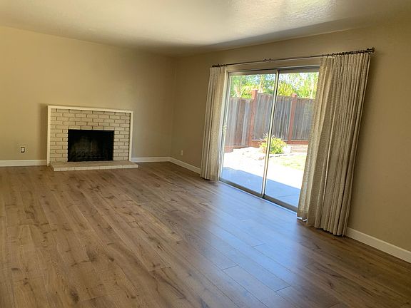 3rd image of 5460 Escover Ln