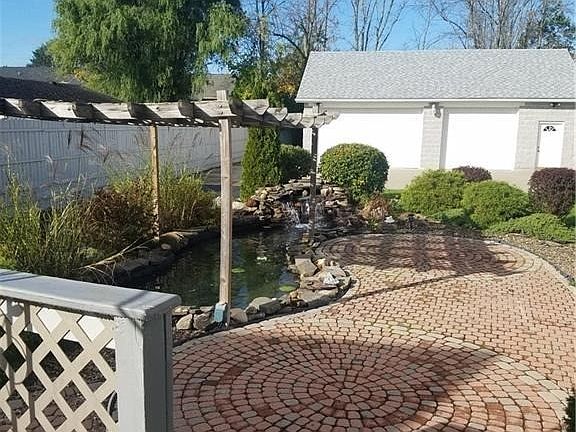 5th image of 1030 E River Rd