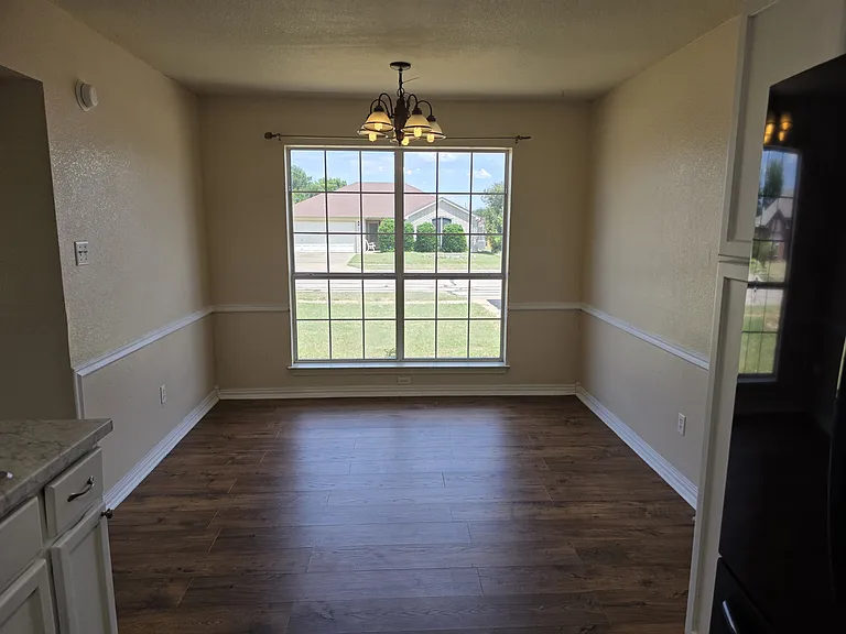 3007 Nancy Jane Dr — Photo 3