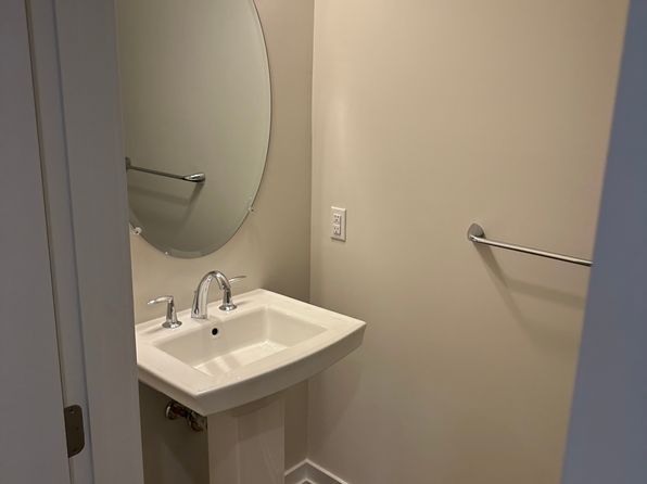 8 Tamarack Cir