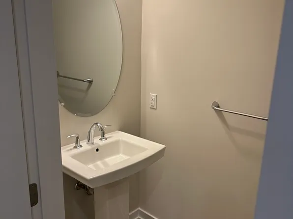 8 Tamarack Cir, Eagleville, PA 19403