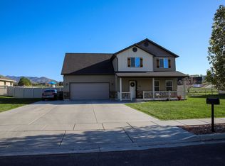 735 S Hillcrest Loop, Malad City, ID 83252