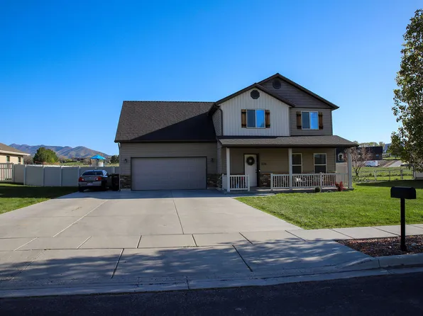 735 S Hillcrest Loop, Malad City, ID 83252