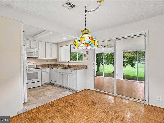4th image of 15133 Vantage Hill Rd #7-C